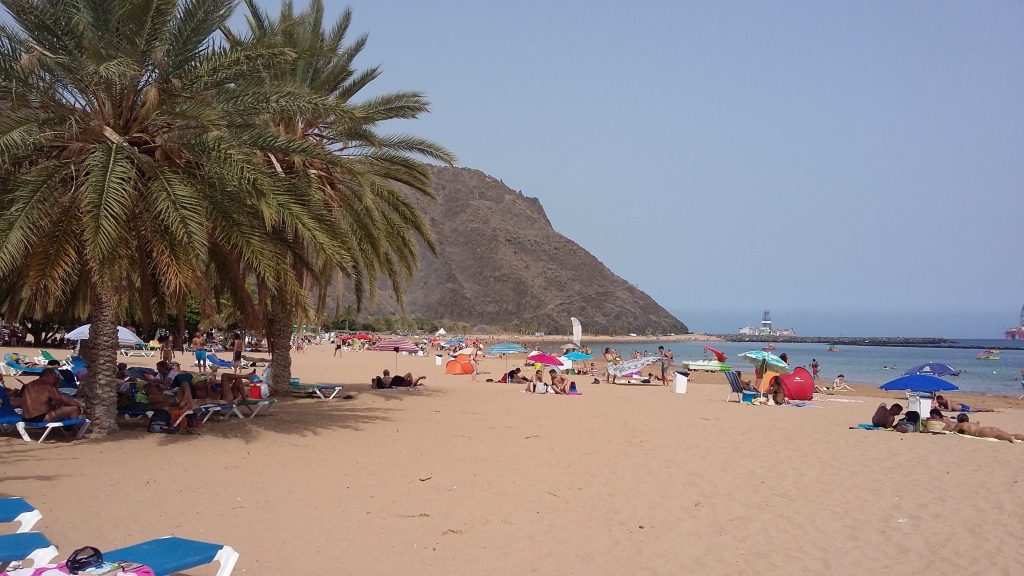 Tenerife, paradisul cu nisip negru, pe care nu trebuie să îl ratezi vara aceasta