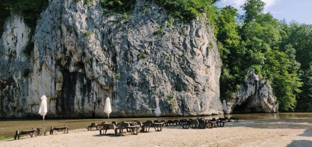 Plaja sălbatică, neștiută, accesibilă cu mașina, poate cel mai frumos loc din România