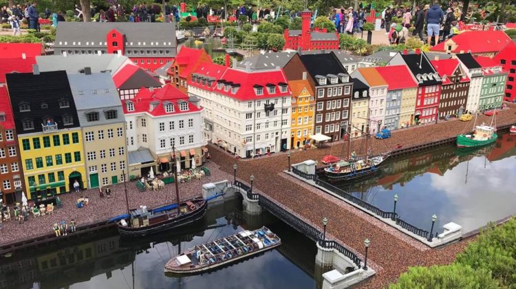 Vacanță la ofertă: 4 zile în Legoland, paradisul copiilor din Danemarca (558 de lei, zbor și cazare)