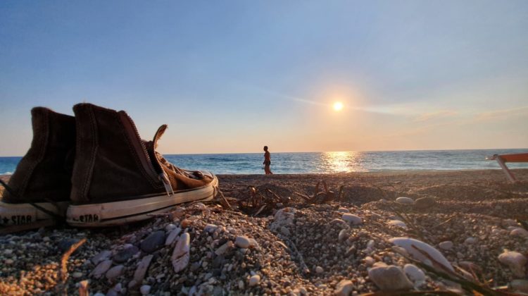 8 trucuri utile ca să faci bani suficienți pentru vacanțe