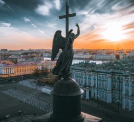 Liber la vizitat unul dintre orașele de poveste ale Europei: fără viză, la Sankt Petersburg