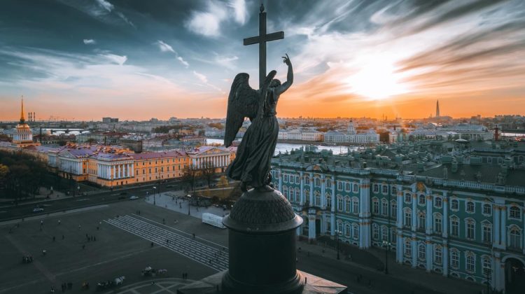 Liber la vizitat unul dintre orașele de poveste ale Europei: fără viză, la Sankt Petersburg
