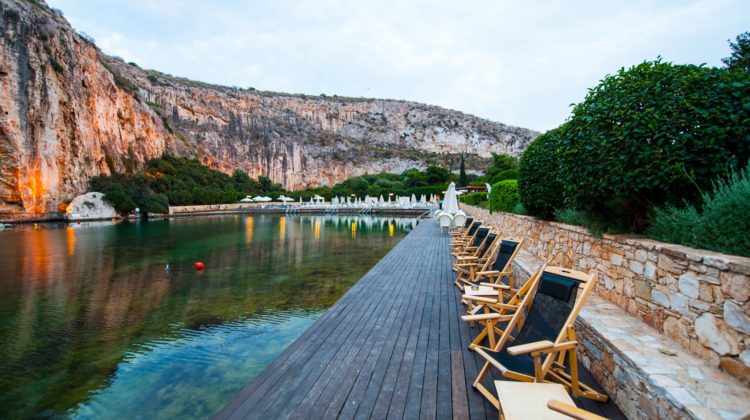 Am găsit piscina naturală de o frumusețe ireală, cu apă bună de baie și iarna
