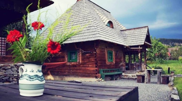 Și la noi se poate! Pensiunea unde oaspeții sunt serviți după regulile celui mai luxos hotel din lume