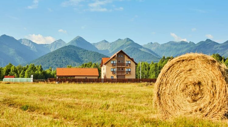 Vacanță de vis, la preț de nerefuzat, în raiul unde muntele cade pe tine (170 lei, 3 nopți)
