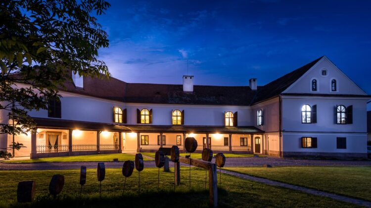 Vacanță la castel: 8 castele de poveste din România, unde poți să te cazezi