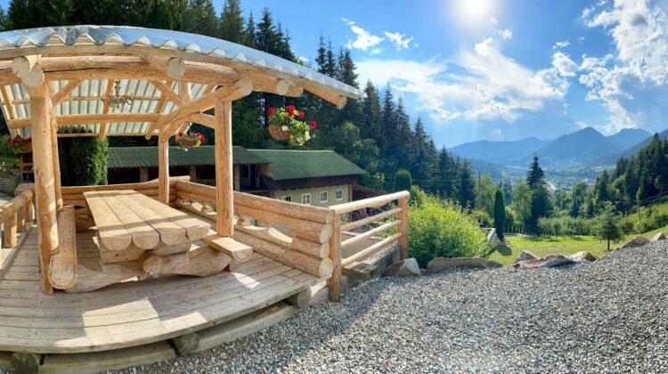 Top 10 pensiuni superbe din România, la preț de nerefuzat (între 60 și 130 de lei/camera/noapte)