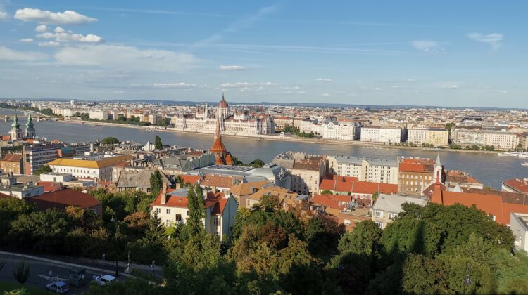 Obiective turistice din Budapesta. Ce ai de văzut, unde te cazezi și unde mănânci la Budapesta