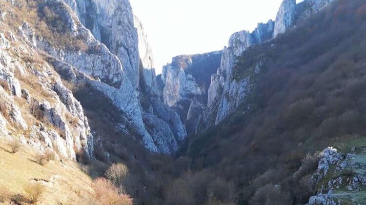 Cheile Turzii, un traseu de drumeție spectaculos, de neratat anul acesta