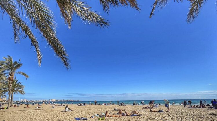 Alicante: ce vizitezi, unde mănânci, unde te cazezi și cât costă