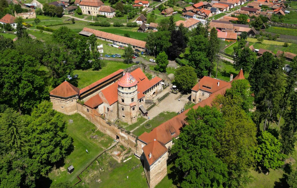 Castelul de poveste, comoara Transilvaniei, de văzut, vara aceasta