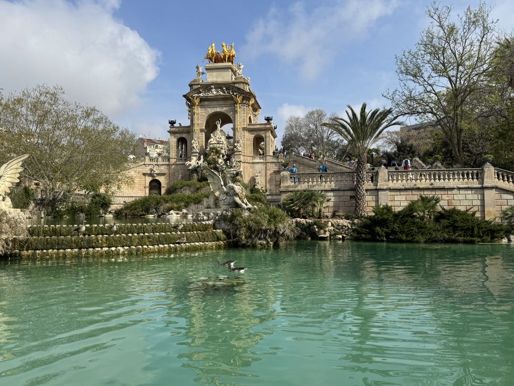 Bijuteria secretă din inima Barcelonei, pe care poți să o vezi gratis