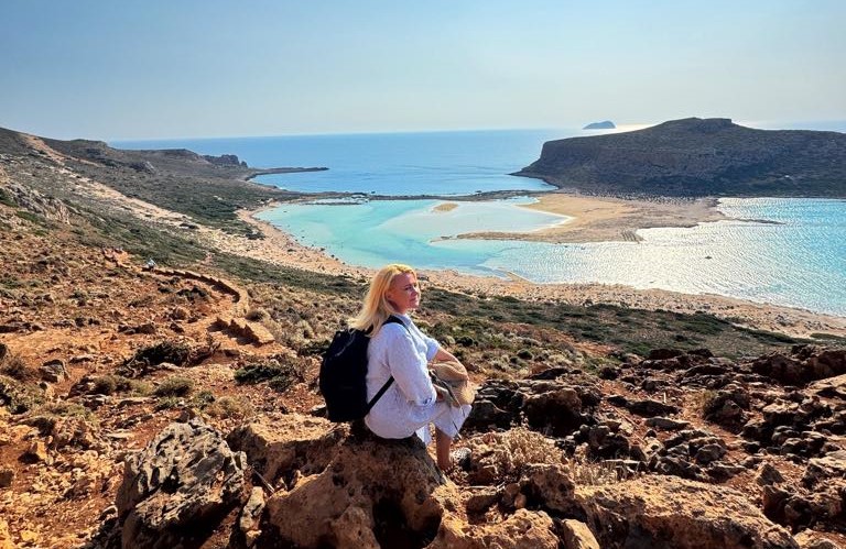 Paradisul turcoaz al lumii, aproape de România, de văzut vara aceasta