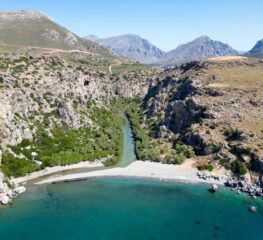Preveli Beach, oaza tropicală, ascunsă în inima Cretei