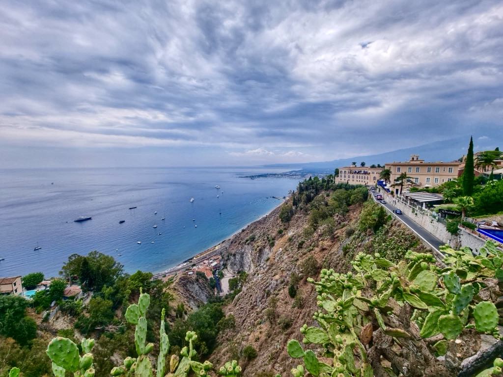 Taormina, perla Siciliei: ce vezi, cum ajungi și unde te cazezi
