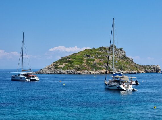 Reguli noi de călătorie în 2026. Ce trebuie să știi dacă pleci în Grecia și în Bulgaria, cu mașina