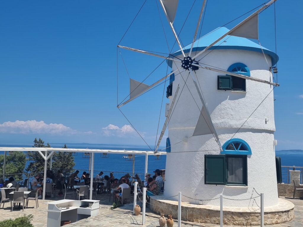 Cum să vezi Grecia, în 2026, cu bani puțini. Ponturi de ținut minte.