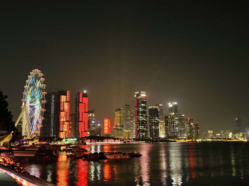 Shenzhen, orașul viitorului din sudul Chinei. Ghid complet pentru români