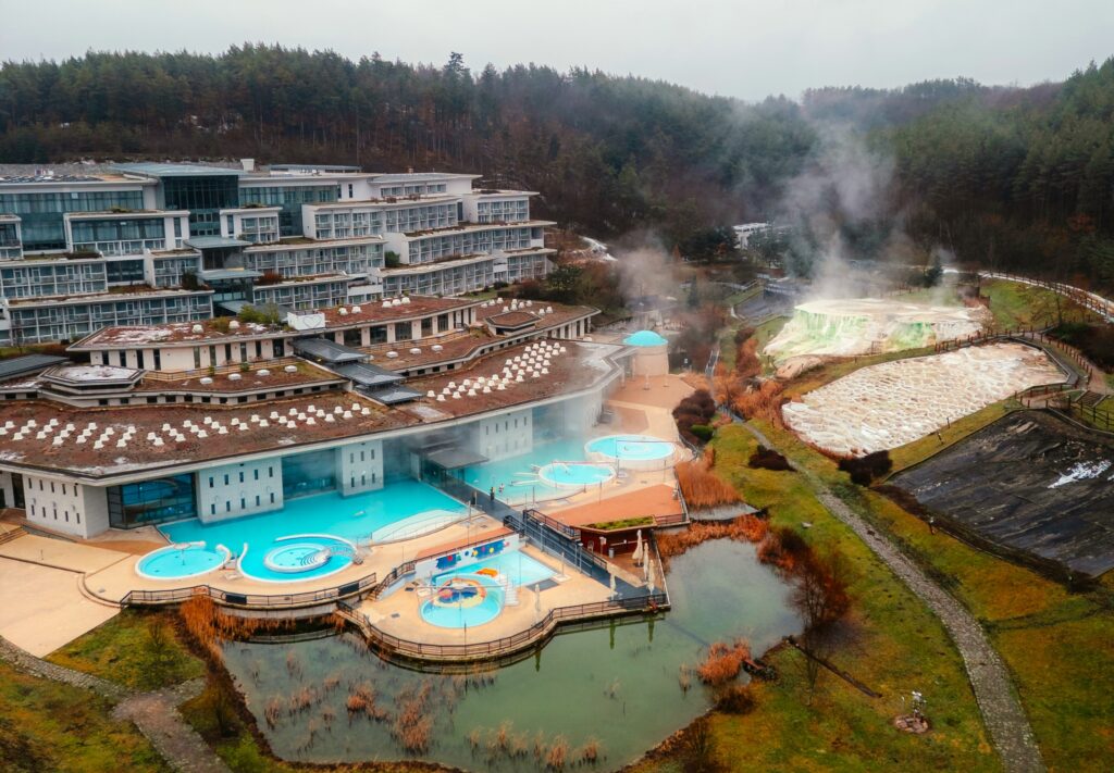 Saliris Thermal Spa Egerszalók – băile termale spectaculoase din Ungaria, aproape de România
