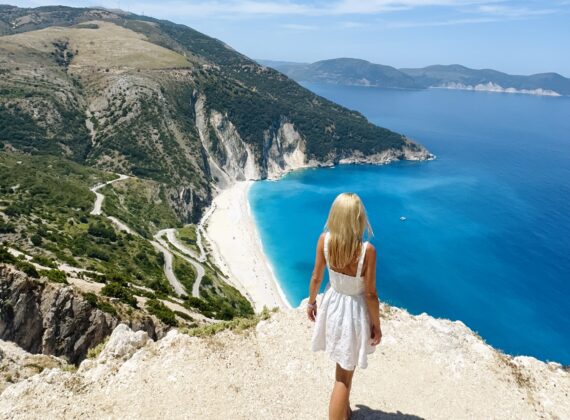 Plaja Myrtos, Kefalonia. Perla Mării Ionice. Tot ce trebuie să știi înainte de a ajunge aici