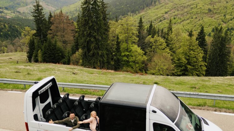 O experiență inedită, unică în România. Descoperă Bucovina cu Panoramic Bus