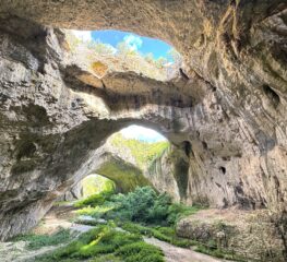 Peștera Devetashka, Bulgaria. Minunea naturală aproape de România