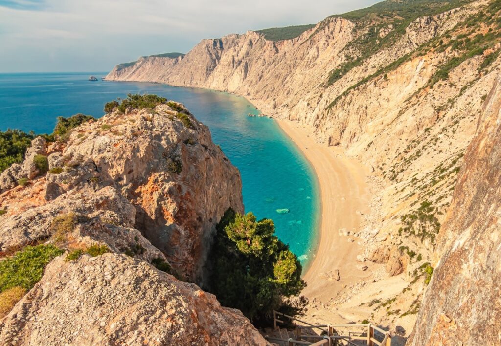 Platia Ammos, Kefalonia. Una dintre cele mai izolate și mai frumoase plaje din Grecia