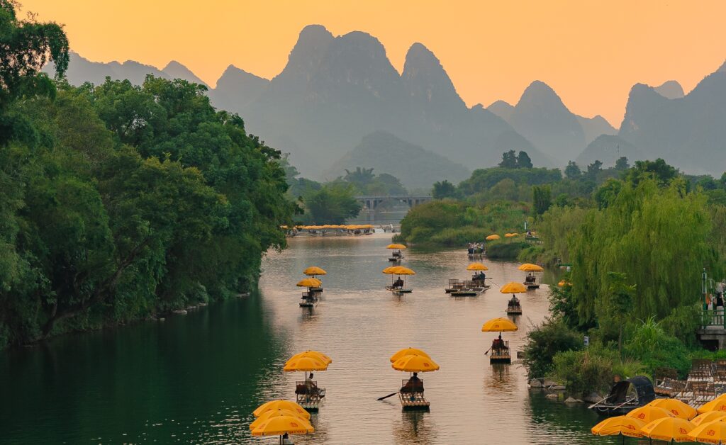 Ghid de călătorie în Guangxi, China. Top obiective turistice în Guilin, Yangshuo și Chongzuo