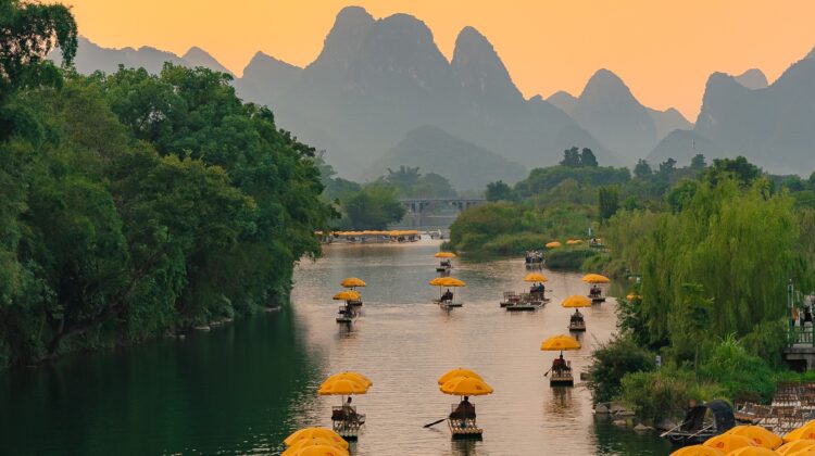 Ghid de călătorie în Guangxi, China. Top obiective turistice în Guilin, Yangshuo și Chongzuo